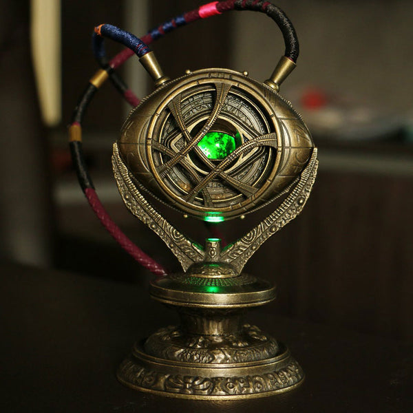 1:1 Doctor Strange Eye Of Agamotto Necklace Metal LED Light-Up with Stand